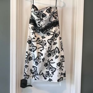 White House Black Market Strapless Dress